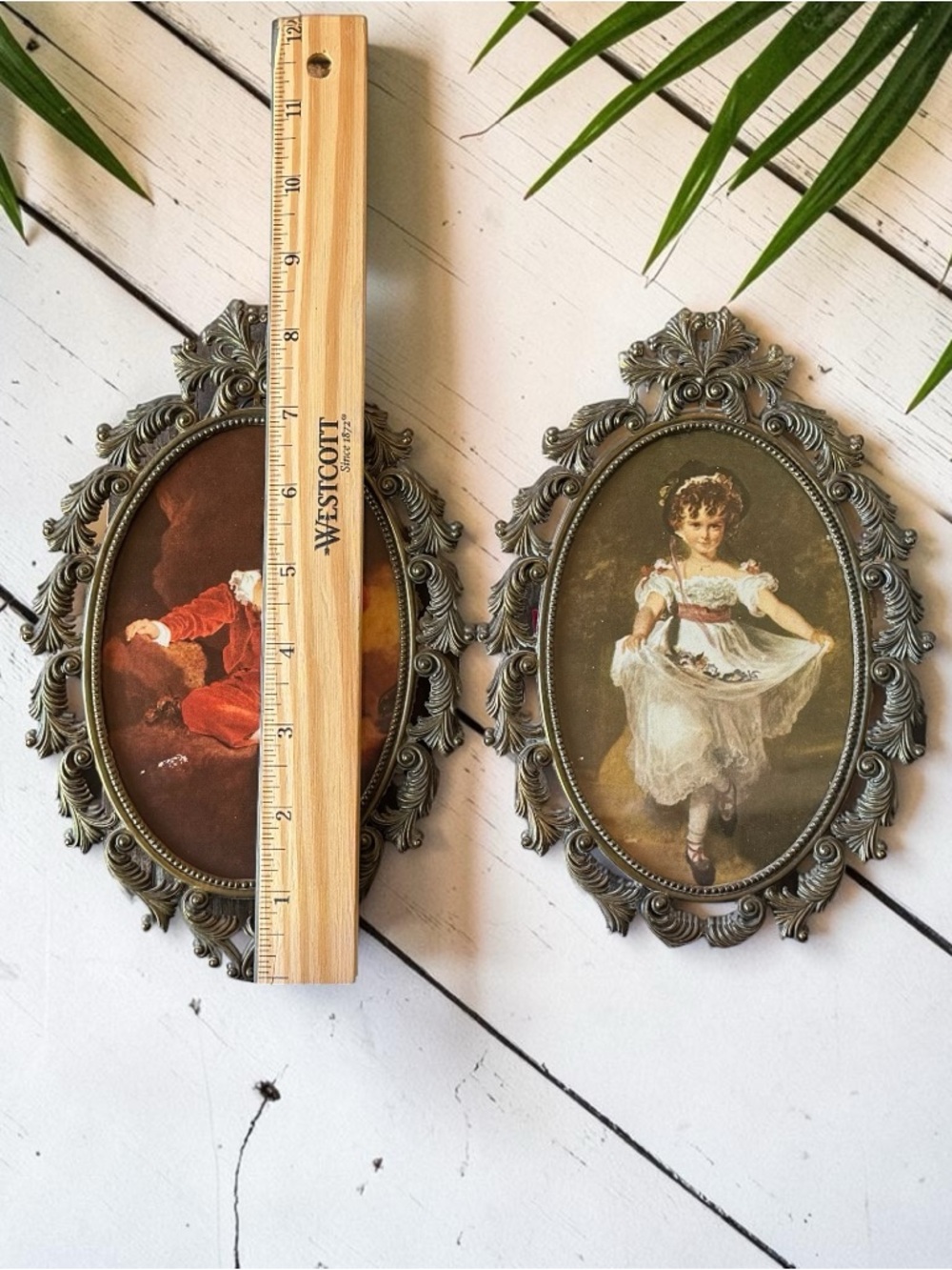 Vintage Made in Italy Florentine Oval Frames Set of 2 Red Boy Miss Murray Prints - Picture 5 of 10